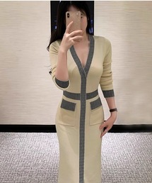 配色Vネックニットワンピース