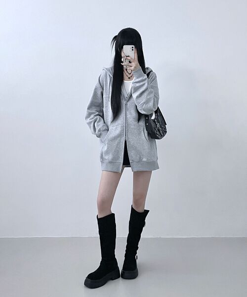 LIMELIGHT APPAREL(ライムライトアパレル)の「アパレル刺繍シンプルロゴオーバーサイズ2WAYジップアップフードパーカー(グレー・メランジ/ホワイト)(パーカー・メンズ・その他・LARGE/X-LARGE/SMALL/MEDIUM)」の4枚目の写真