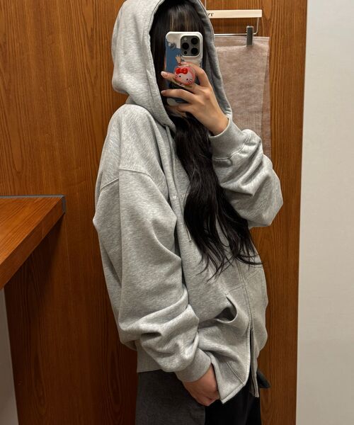 LIMELIGHT APPAREL(ライムライトアパレル)の「アパレル刺繍シンプルロゴオーバーサイズ2WAYジップアップフードパーカー(グレー・メランジ/ホワイト)(パーカー・メンズ・その他・LARGE/X-LARGE/SMALL/MEDIUM)」の7枚目の写真