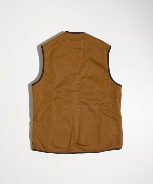 Barbour（バブアー）の「【BARBOUR/バブアー】フロントジップ ファー ライナー ベスト（ベスト・メンズ・ベージュ/ブラック・40/42）」の9枚目の写真