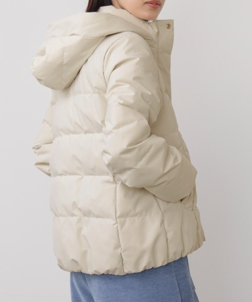 Bou Jeloud（ブージュルード）の「ストレッチダウンジャケット（ダウンジャケット/コート・レディース・アイボリー/ブラック・38）」の4枚目の写真