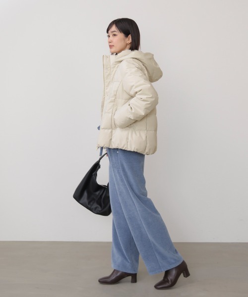 Bou Jeloud（ブージュルード）の「ストレッチダウンジャケット（ダウンジャケット/コート・レディース・アイボリー/ブラック・38）」の6枚目の写真