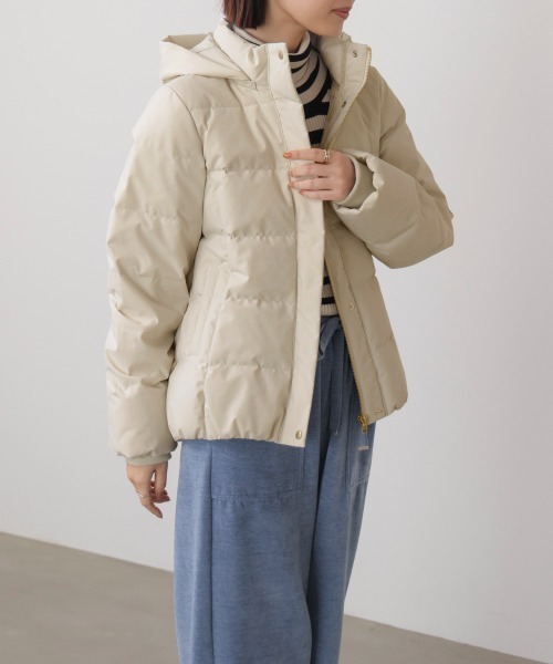 Bou Jeloud（ブージュルード）の「ストレッチダウンジャケット（ダウンジャケット/コート・レディース・アイボリー/ブラック・38）」の8枚目の写真