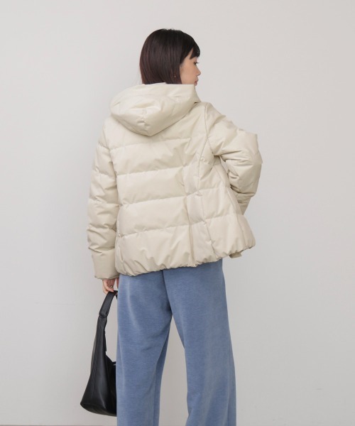 Bou Jeloud（ブージュルード）の「ストレッチダウンジャケット（ダウンジャケット/コート・レディース・アイボリー/ブラック・38）」の9枚目の写真