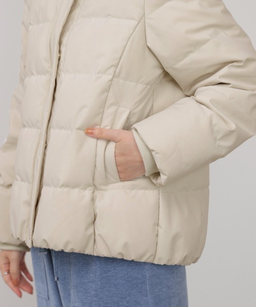 Bou Jeloud（ブージュルード）の「ストレッチダウンジャケット（ダウンジャケット/コート・レディース・アイボリー/ブラック・38）」の18枚目の写真