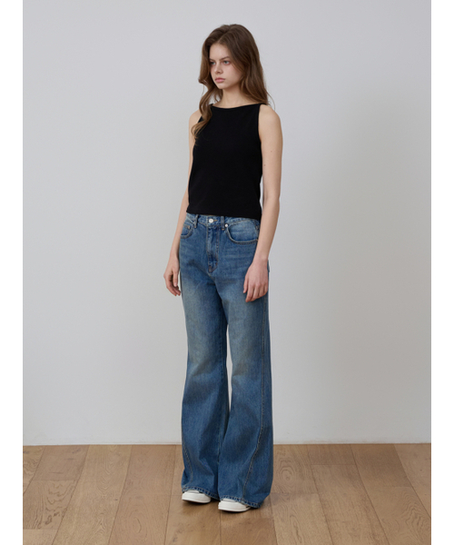 CCOMA(コンマ)の「CMJ22 モダンブーツカットライトブルーデニムパンツ(デニムパンツ・レディース・その他・SMALL/MEDIUM/LARGE)」の2枚目の写真
