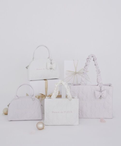 Maison de FLEUR（メゾンドフルール）の「【WEB限定カラーあり】ギャザーハンドル2Wayリボンキルティングトート（ハンドバッグ・レディース・ブラック/アイボリー/ピンク・FREE）」の17枚目の写真