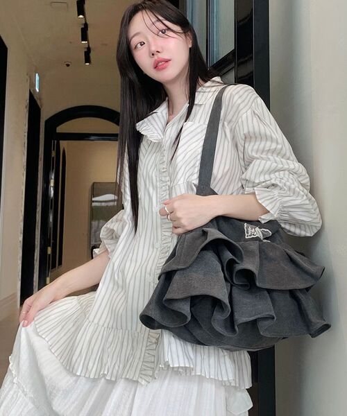 DEWEDEWE（デュイデュイ）の「カッティングスカート_ホワイト（スカート・レディース・その他・SMALL/MEDIUM/LARGE）」の4枚目の写真