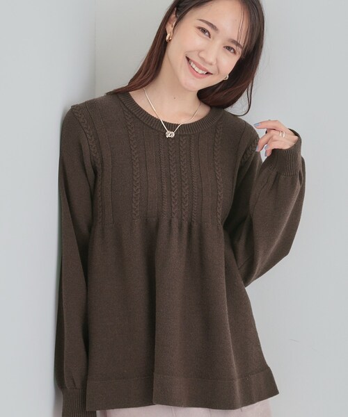 DRESKIP（ドレスキップ）の「気になるお腹周りをカバー ケーブル編みペプラムニット（ニット/セーター・レディース・ワインレッド/ブラウン系その他/グレー・03/02/01/04）」の2枚目の写真