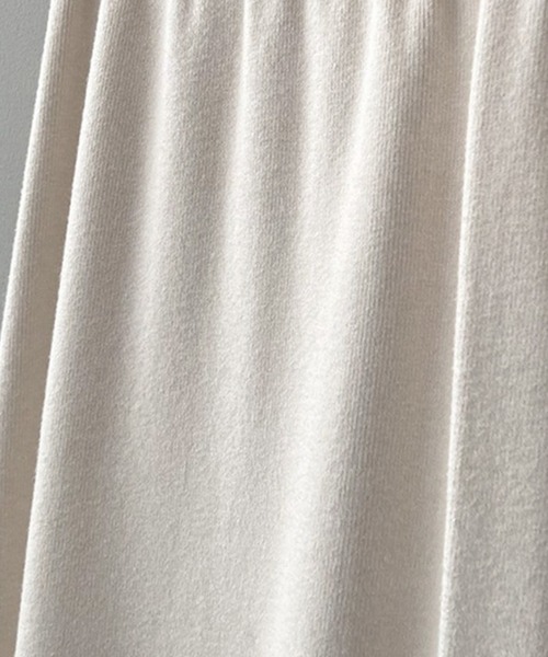 DAY CLOSET(デイ クローゼット)の「【ロング丈/幅広ゴム入り】裾の縦ラインでこなれ魅せ。メタルワンポイント リブニット フレアスカート レディース(スカート・レディース・キナリ/ベージュ/ダークブラウン/ブラック・FREE)」の15枚目の写真