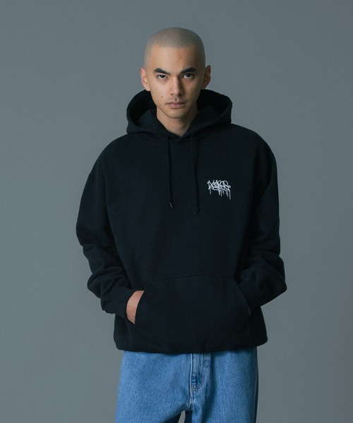 TAGGING PULLOVER HOODED SWEAT（パーカー）｜XLARGE（エクストラ
