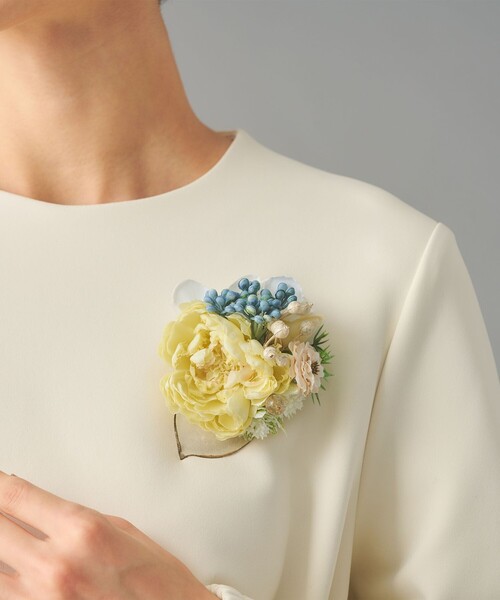 tnc（ティンク）の「【別注】＜tnc＞コサージュ（ブローチ/コサージュ・レディース・クリーム/ネイビー・FREE）」の3枚目の写真