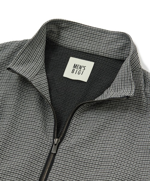 MEN'S BIGI（メンズビギ）の「ライトサッカー スタンドカラーブルゾン＜ストレッチ/通気性＞（ブルゾン・メンズ・ブラック/ブラック系その他・03/04/02）」の3枚目の写真