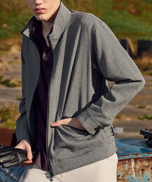 MEN'S BIGI（メンズビギ）の「ライトサッカー スタンドカラーブルゾン＜ストレッチ/通気性＞（ブルゾン・メンズ・ブラック/ブラック系その他・03/04/02）」の14枚目の写真
