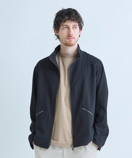 MEN'S BIGI（メンズビギ）の「ライトサッカー スタンドカラーブルゾン＜ストレッチ/通気性＞（ブルゾン・メンズ・ブラック/ブラック系その他・03/04/02）」の16枚目の写真
