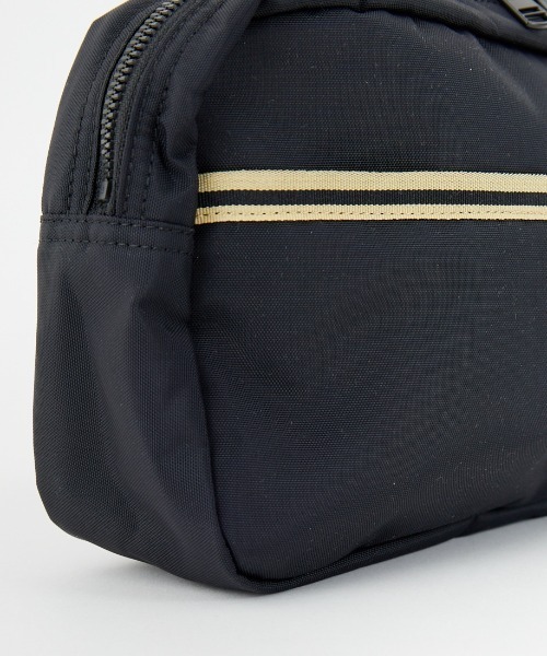 FRED PERRY（フレッドペリー）の「【WEB限定】[FRED PERRY/フレッドペリー] ティップ テープ クロスボディバッグ（ボディバッグ/ウエストポーチ・レディース・ブラック・ONE SIZE）」の20枚目の写真
