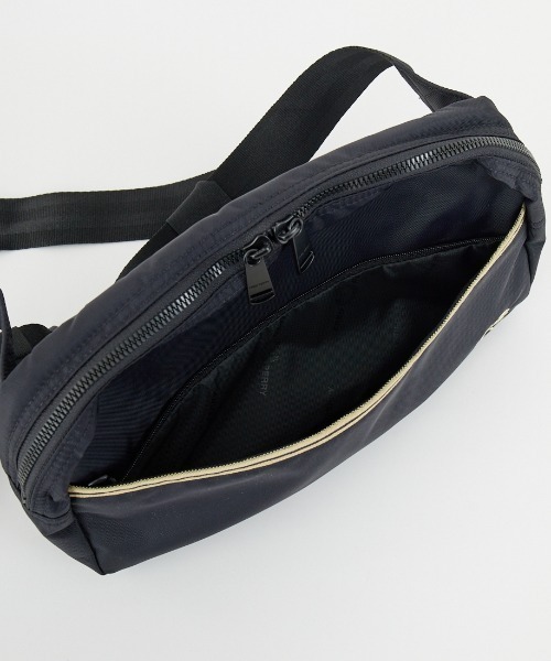 WEB先行予約】[FRED PERRY/フレッドペリー] ティップ テープ クロス