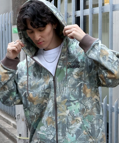 Dickies(ディッキーズ)の「【GENUINE DICKIES/ジェニュインディッキーズ】裏毛バックプリント エンブレムフルジップパーカー(パーカー・メンズ・アッシュグレー/グリーン系その他/スミクロ・XL/M/L)」の16枚目の写真