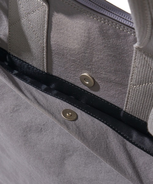 ADPOSION(アドポーション)の「《UNISEX》KONBU Nylon HELMET BAG / コンブナイロン ヘルメットバッグ(ショルダーバッグ・レディース・グレー/ブラック/ネイビー・FREE)」の13枚目の写真
