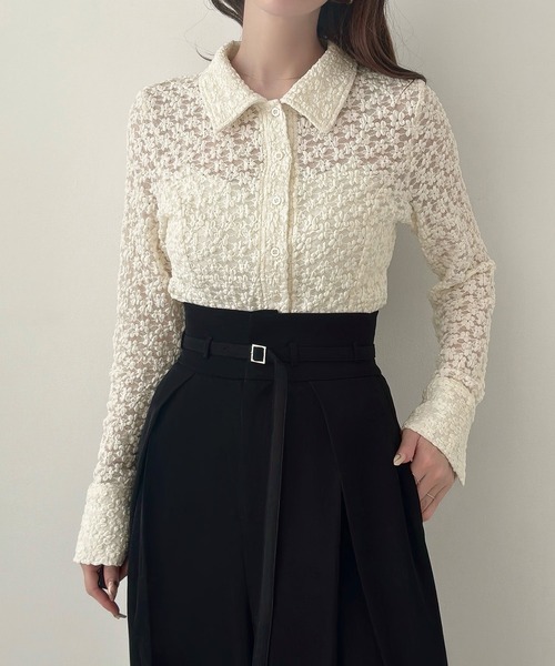 Meiru(メイル)の「カットレースシアーシャツ(シャツ/ブラウス・レディース・ブラック/アイボリー/ブラウン・SMALL/MEDIUM/LARGE)」の4枚目の写真