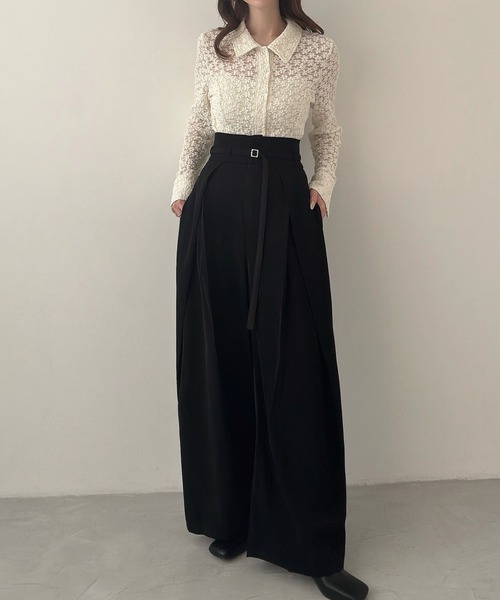 Meiru(メイル)の「カットレースシアーシャツ(シャツ/ブラウス・レディース・ブラック/アイボリー/ブラウン・SMALL/MEDIUM/LARGE)」の7枚目の写真