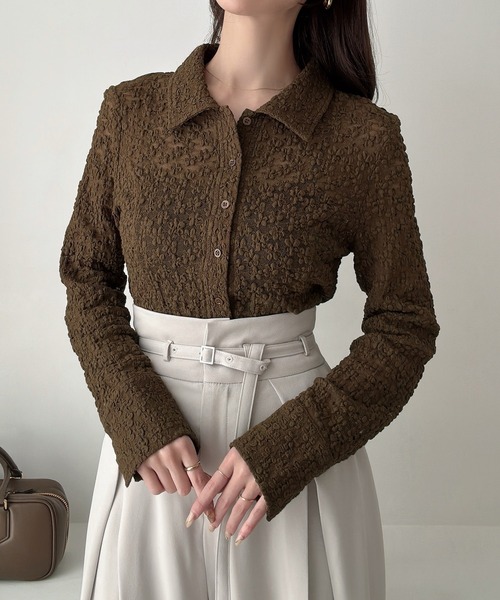 Meiru(メイル)の「カットレースシアーシャツ(シャツ/ブラウス・レディース・ブラック/アイボリー/ブラウン・SMALL/MEDIUM/LARGE)」の14枚目の写真