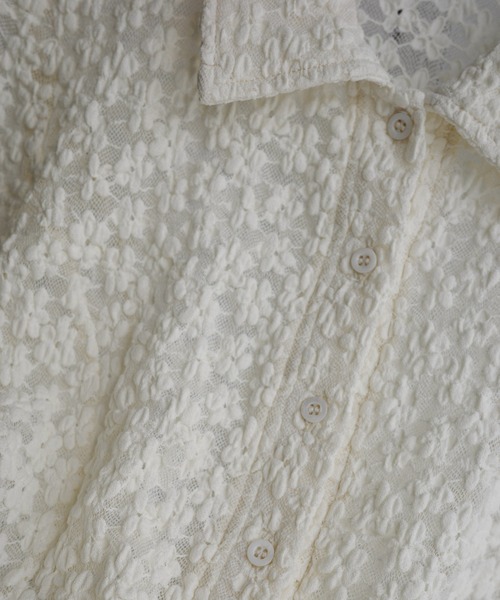 Meiru(メイル)の「カットレースシアーシャツ(シャツ/ブラウス・レディース・ブラック/アイボリー/ブラウン・SMALL/MEDIUM/LARGE)」の17枚目の写真