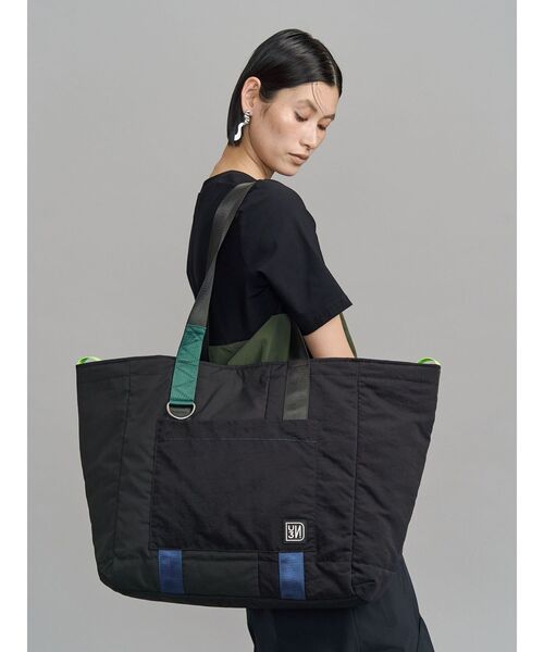 UN3D.(アンスリード)の「BLOCKING TOTE / ブロッキングトート(トートバッグ・レディース・ブラック/その他1・FREE)」の4枚目の写真