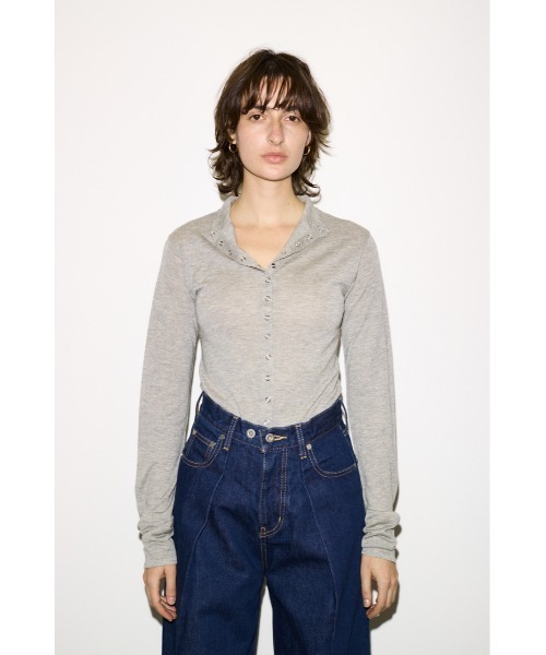 THROW by SLY（スローバイスライ）の「THROW RING BUTTONS TOPSTHROW リングボタンズトップス 冬服 春服（Tシャツ/カットソー・レディース・杢グレー/ブラック/ブラウン・FREE）」の10枚目の写真