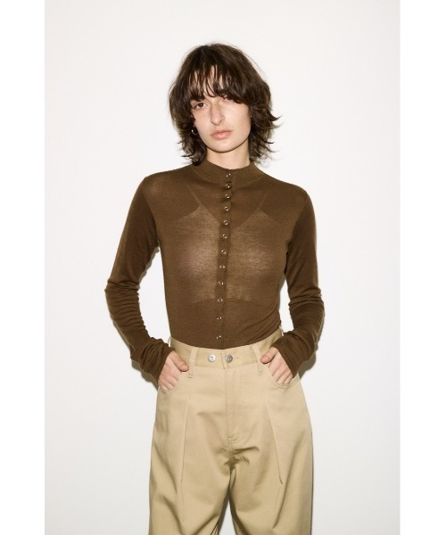 THROW by SLY（スローバイスライ）の「THROW RING BUTTONS TOPSTHROW リングボタンズトップス 冬服 春服（Tシャツ/カットソー・レディース・杢グレー/ブラック/ブラウン・FREE）」の17枚目の写真