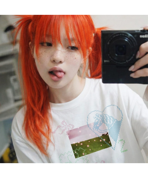 GRAVER（グレーバー）の「[ユニセックス]ドリーミー ロングスリーブ Tシャツ_3カラー（Tシャツ/カットソー・レディース・ホワイト/ブラック/チャコールグレー・MEDIUM/LARGE）」の2枚目の写真