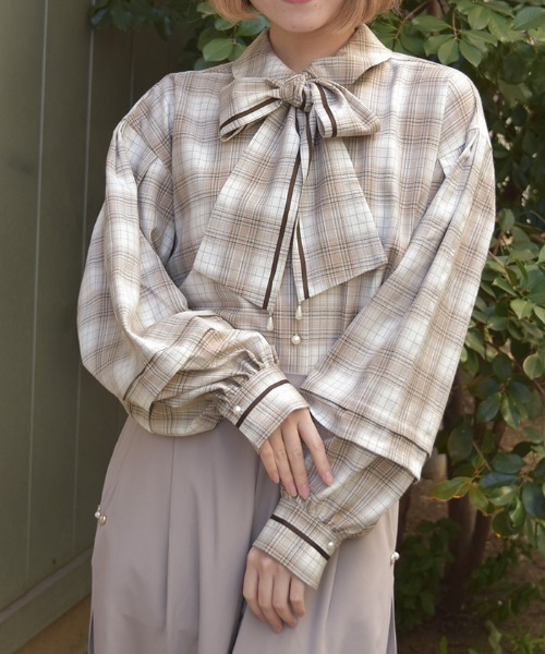 axes femme（アクシーズファム）の「ラインリボンオーバーシャツ（シャツ/ブラウス・レディース・グリーン/モカ/ホワイト・FREE）」の3枚目の写真