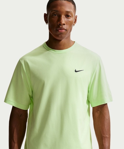 NIKE（ナイキ）の「ナイキ NIKE ナイキ DF HYVERSE GFX S/S トップ（Tシャツ/カットソー・メンズ・ライトグリーン/サックスブルー/ブラック・L/LL/M/3L/S）」の2枚目の写真