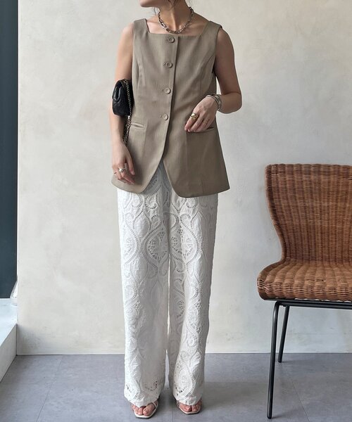 DouDou（ドゥドゥ）の「【WEB限定】スクエアネックベスト（ベスト・レディース・ブラック/ベージュ・FREE）」の3枚目の写真