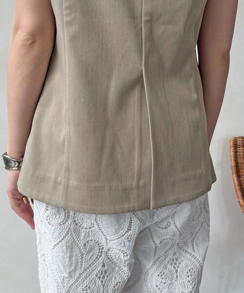 DouDou（ドゥドゥ）の「【WEB限定】スクエアネックベスト（ベスト・レディース・ブラック/ベージュ・FREE）」の16枚目の写真