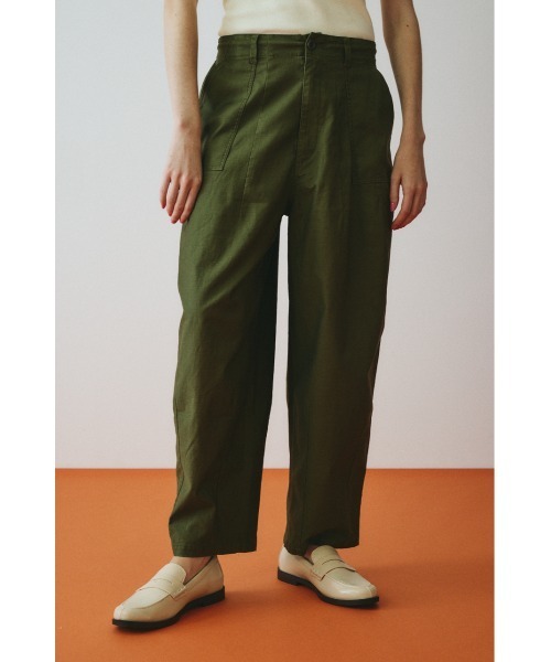 HeRIN.CYE(ヘリンドットサイ)の「Round form baker pants ラウンドフォルムベイカーパンツ(その他パンツ・レディース・ホワイト/カーキ/ブラック・38/36)」の4枚目の写真