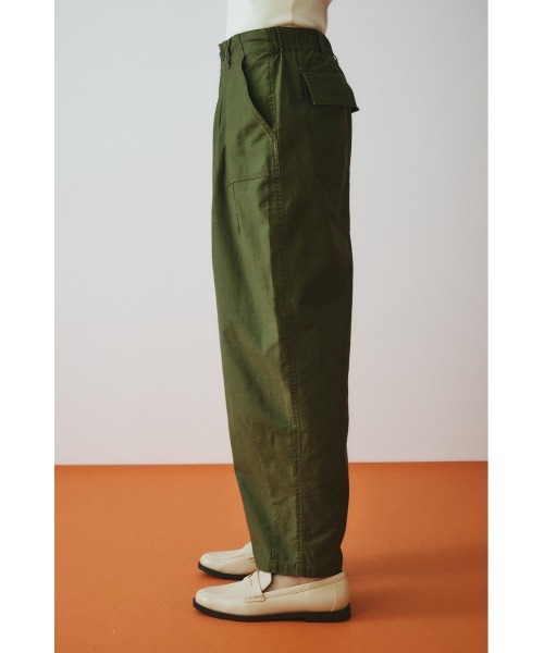 HeRIN.CYE(ヘリンドットサイ)の「Round form baker pants ラウンドフォルムベイカーパンツ(その他パンツ・レディース・ホワイト/カーキ/ブラック・38/36)」の6枚目の写真