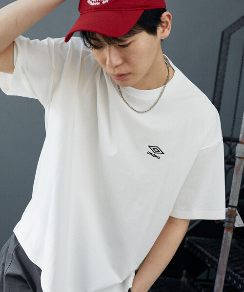 UMBRO(アンブロ)の「UMBRO × PUBLUX/アンブロ <吸水速乾>別注 プレーティング 天竺 ワンポイント Tシャツ 限定展開(Tシャツ/カットソー・メンズ・ブラック/チャコールグレー/ライトグレー/ホワイト・LARGE/MEDIUM)」の18枚目の写真