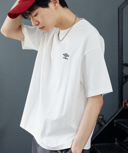 UMBRO(アンブロ)の「UMBRO × PUBLUX/アンブロ <吸水速乾>別注 プレーティング 天竺 ワンポイント Tシャツ 限定展開(Tシャツ/カットソー・メンズ・ブラック/チャコールグレー/ライトグレー/ホワイト・LARGE/MEDIUM)」の20枚目の写真