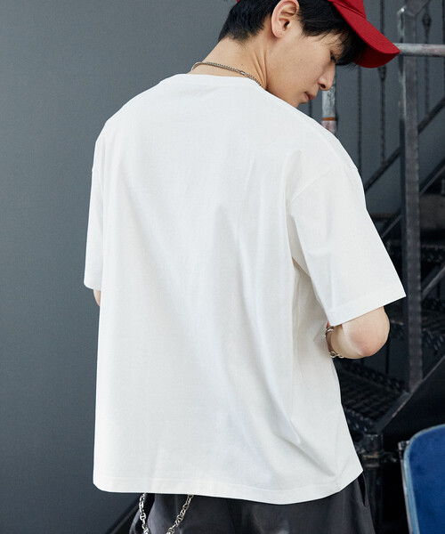 UMBRO(アンブロ)の「UMBRO × PUBLUX/アンブロ <吸水速乾>別注 プレーティング 天竺 ワンポイント Tシャツ 限定展開(Tシャツ/カットソー・メンズ・ブラック/チャコールグレー/ライトグレー/ホワイト・LARGE/MEDIUM)」の21枚目の写真