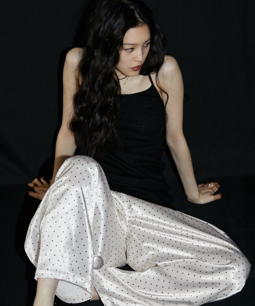 VION（ヴィオン）の「ミニマルドットイージーワイドパンツ / Minimal Dot Easy Wide Pants（その他パンツ・レディース・ブラック/ホワイト・S/M）」の10枚目の写真