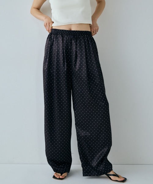 VION（ヴィオン）の「ミニマルドットイージーワイドパンツ / Minimal Dot Easy Wide Pants（その他パンツ・レディース・ブラック/ホワイト・S/M）」の19枚目の写真
