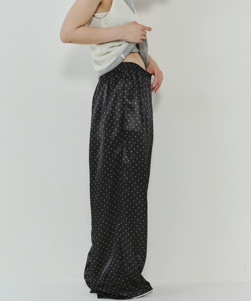 VION（ヴィオン）の「ミニマルドットイージーワイドパンツ / Minimal Dot Easy Wide Pants（その他パンツ・レディース・ブラック/ホワイト・S/M）」の18枚目の写真