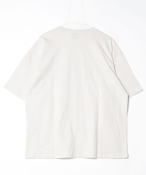 ALWAYS GOOD TIME（オルウェイズグッドタイム）の「【GREMULINS/グレムリン】ＵＳＤ加工ギズモプリント半袖Ｔシャツ/Movie Tee（Tシャツ/カットソー・メンズ・ブラック系その他/スミクロ/アイボリー/ホワイト系その他・M/LL/L）」の6枚目の写真