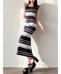 バックオープンニットワンピース