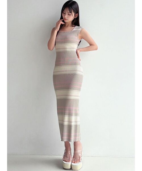 RESEXXY(リゼクシー)の「バックオープンニットワンピース(ワンピース・レディース・ベージュ/その他1/ブラック/ブルー/レッド・FREE)」の18枚目の写真
