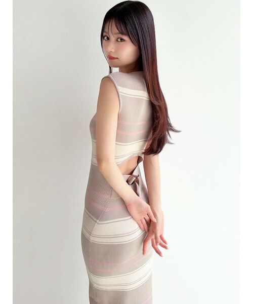 RESEXXY(リゼクシー)の「バックオープンニットワンピース(ワンピース・レディース・ベージュ/その他1/ブラック/ブルー/レッド・FREE)」の20枚目の写真