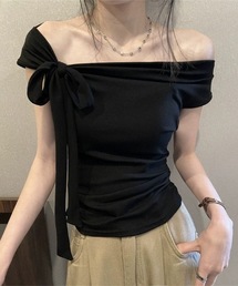 【チョーカー付き】サイドギャザーワンショルTシャツ