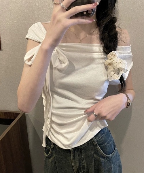 Teem Store(チームストア)の「【チョーカー付き】サイドギャザーワンショルTシャツ(Tシャツ/カットソー・レディース・チャコール/ホワイト/ワイン/ブラック・F)」の6枚目の写真