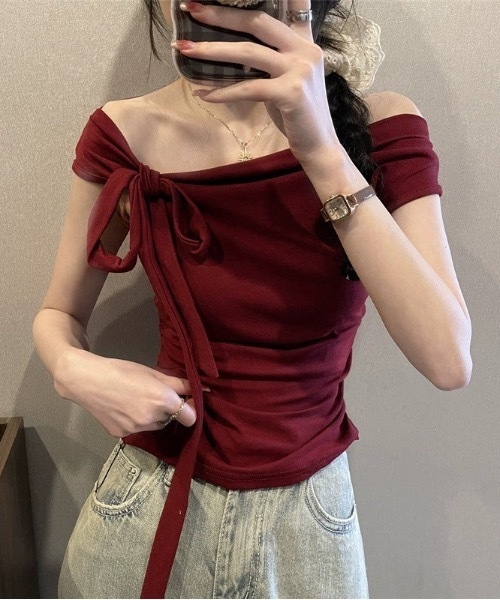 Teem Store(チームストア)の「【チョーカー付き】サイドギャザーワンショルTシャツ(Tシャツ/カットソー・レディース・チャコール/ホワイト/ワイン/ブラック・F)」の13枚目の写真